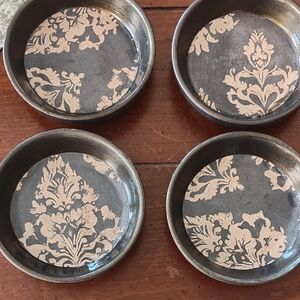 Elegant Black and Cream Coaster Set